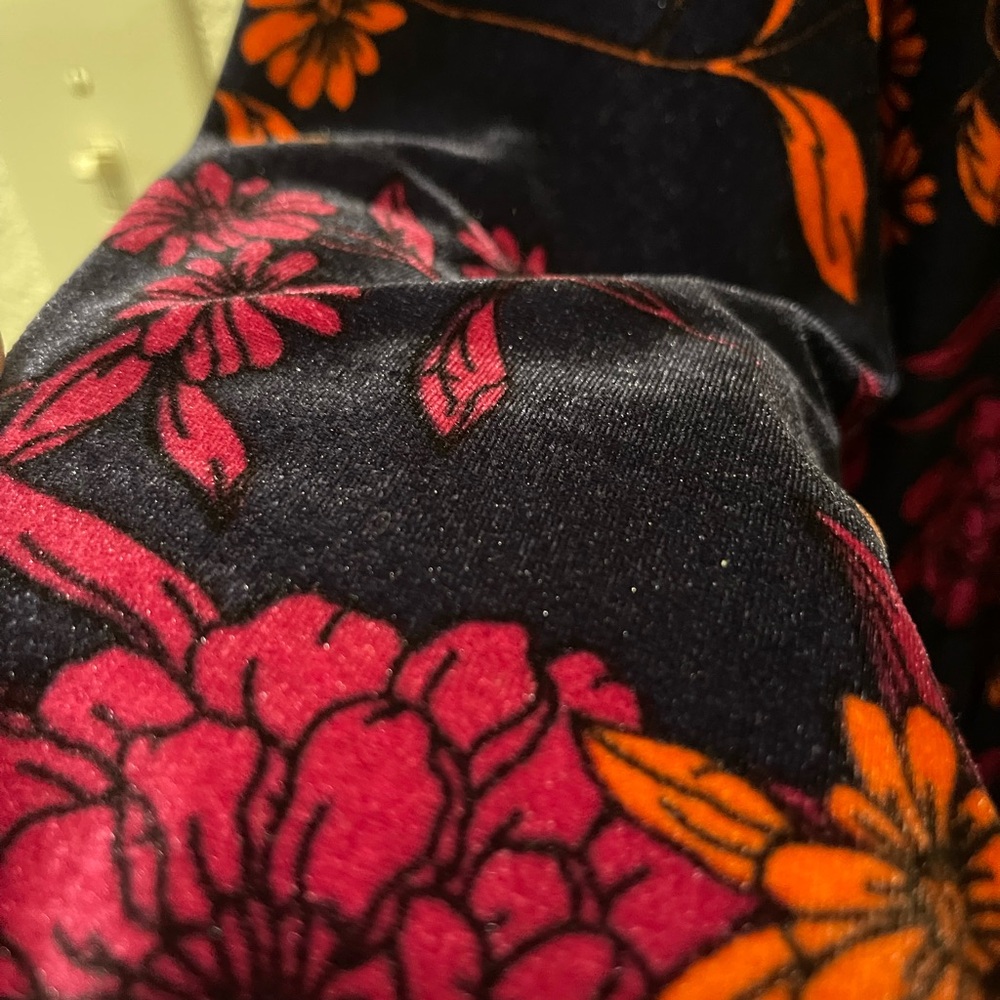 London Times Floral Long Sleeve Dress - Black and Orange - Picture 4 of 5